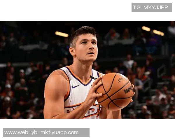 格雷森阿伦谈狄龙的拼劲与技犯意识展现球队所需的斗志与决心 格雷森阿伦谈狄龙的拼劲与技犯意识展现球队所需的斗志与决心